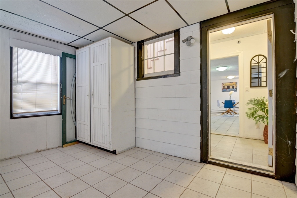 270 Newbury Ave