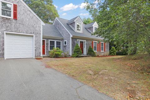 2 Tricia Rd Falmouth MA 02556