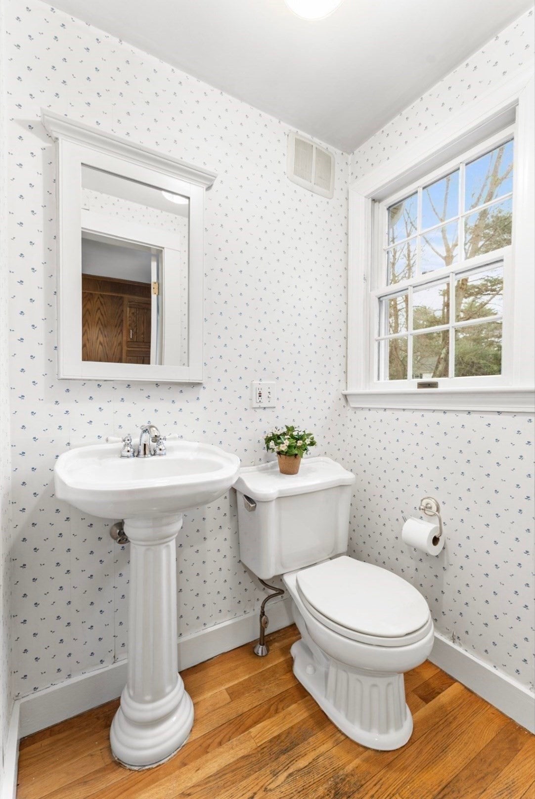 257 Dedham St #na, Newton, MA Photo #15