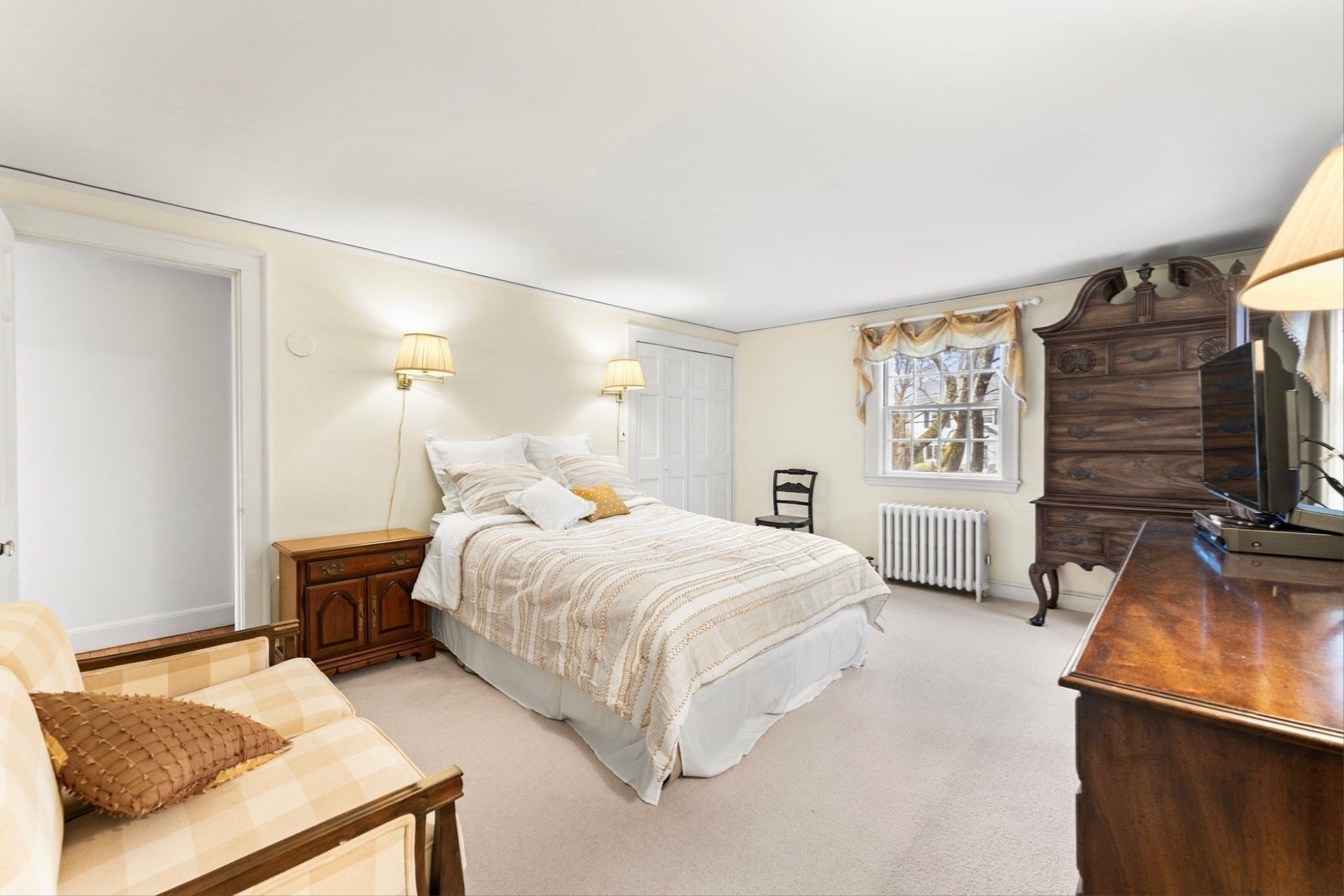 257 Dedham St #na, Newton, MA Photo #16