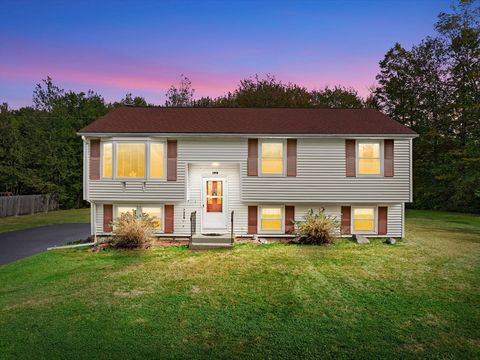 190 Federal Hill Rd Oxford MA 01540