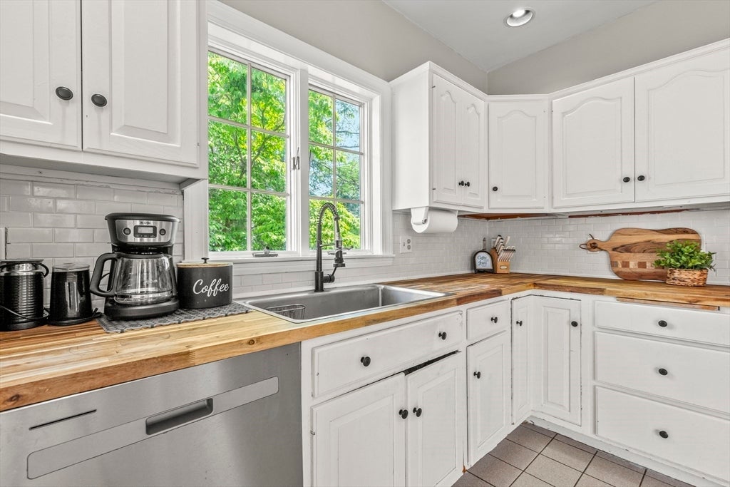 6 Parkin Ct