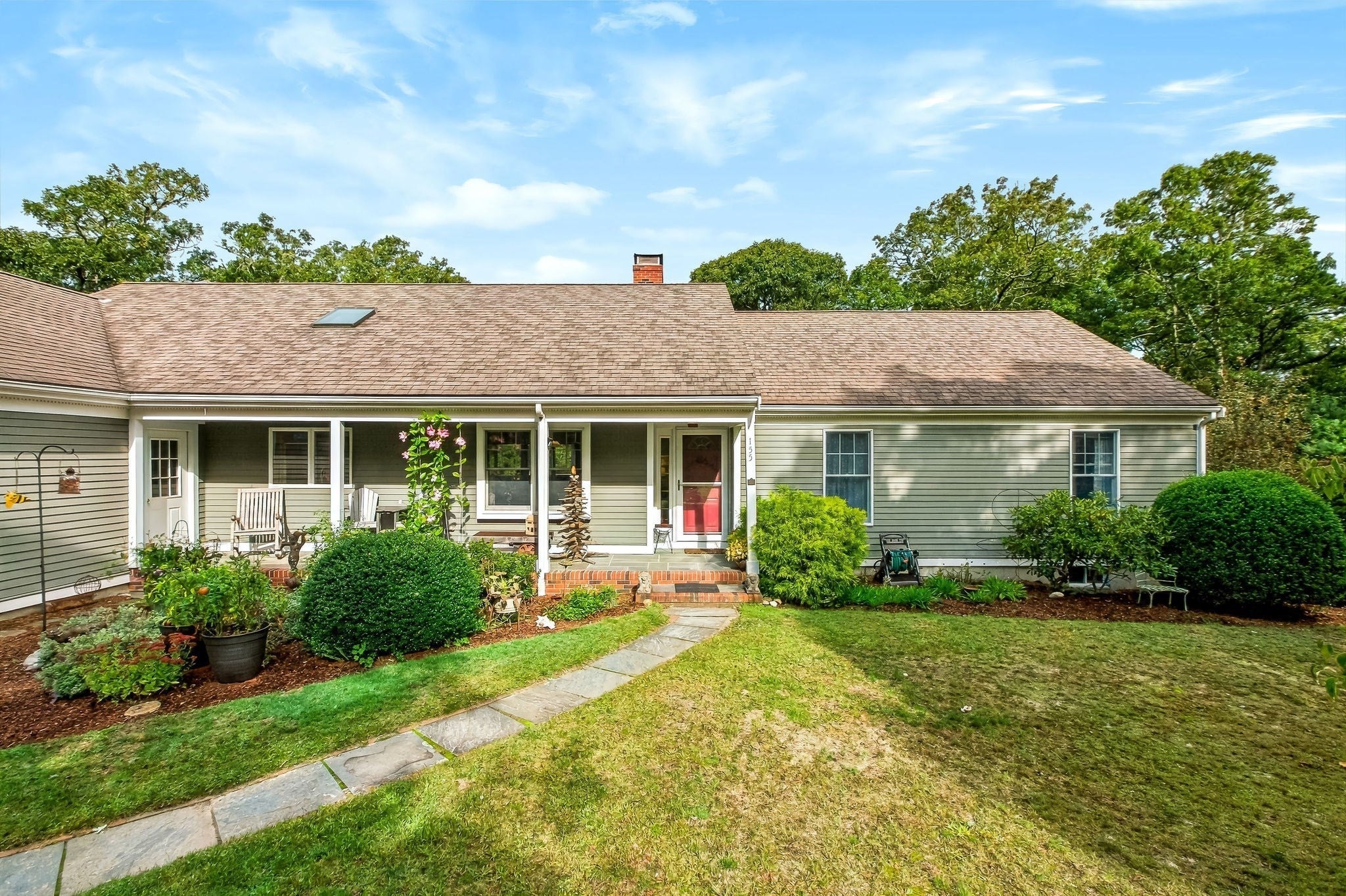 155 Damon Rd