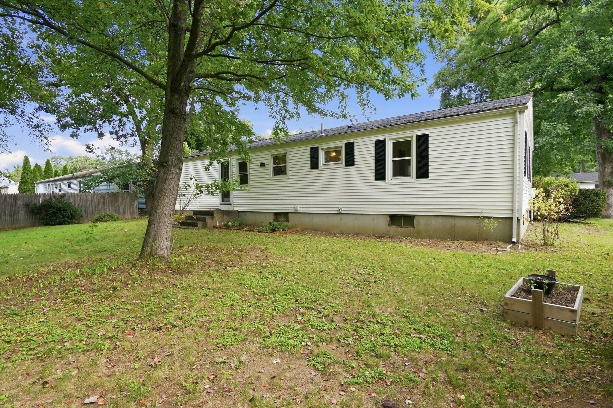 202 Glenoak Dr, Springfield, MA, 202 Glenoak Dr, Springfield, MA Photo #36