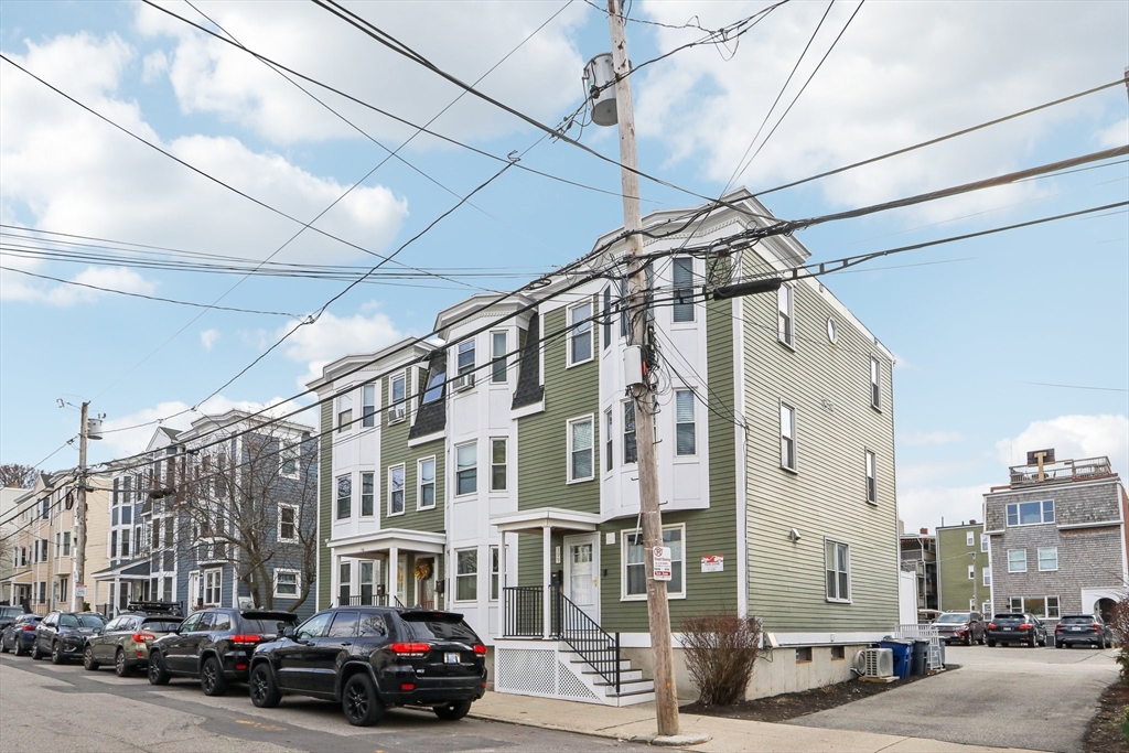 203 W 6th St 203