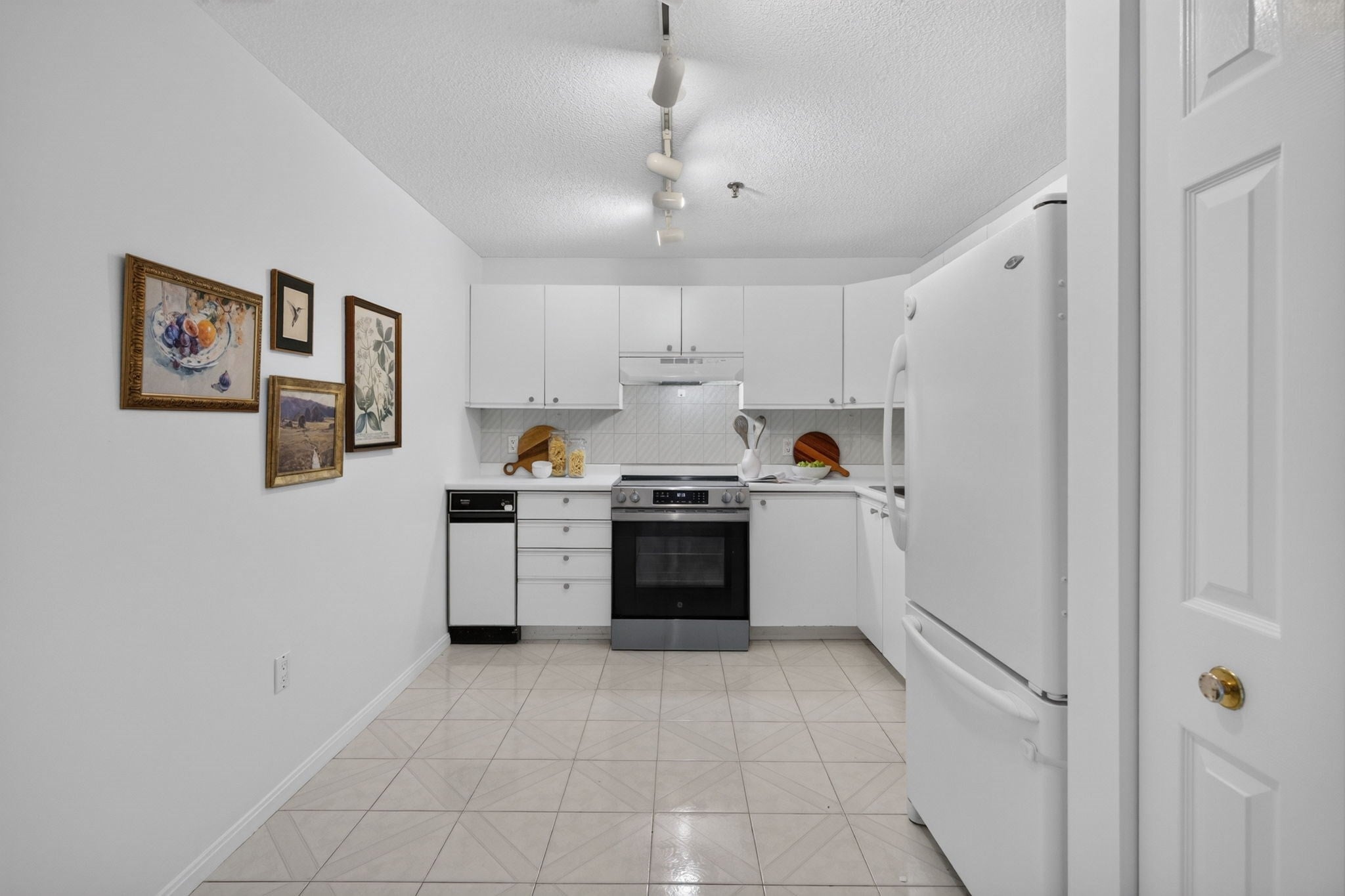 3920 Mystic Valley Pkwy #522, Medford, MA, 3920 Mystic Valley Pkwy #522, Medford, MA Photo #8