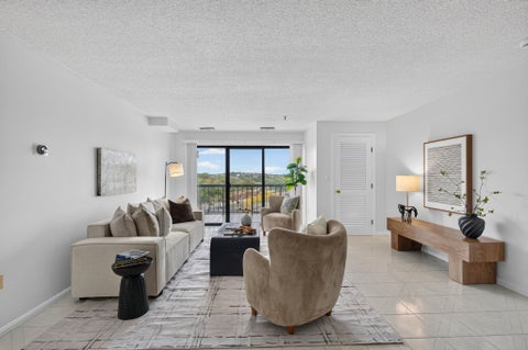 Photo of 3920 Mystic Valley Pkwy #522, Medford, MA 02155 (MLS # 73586964)