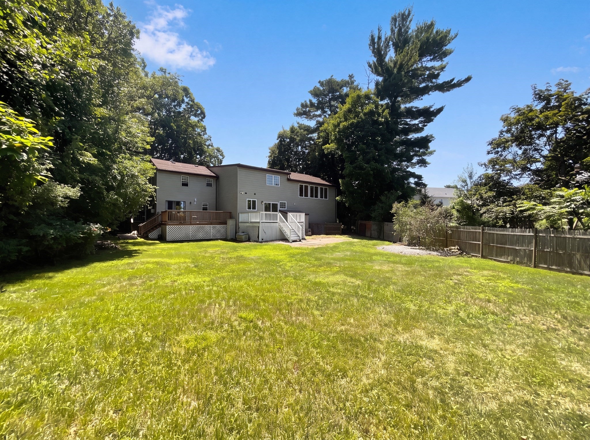 661 Main St 661