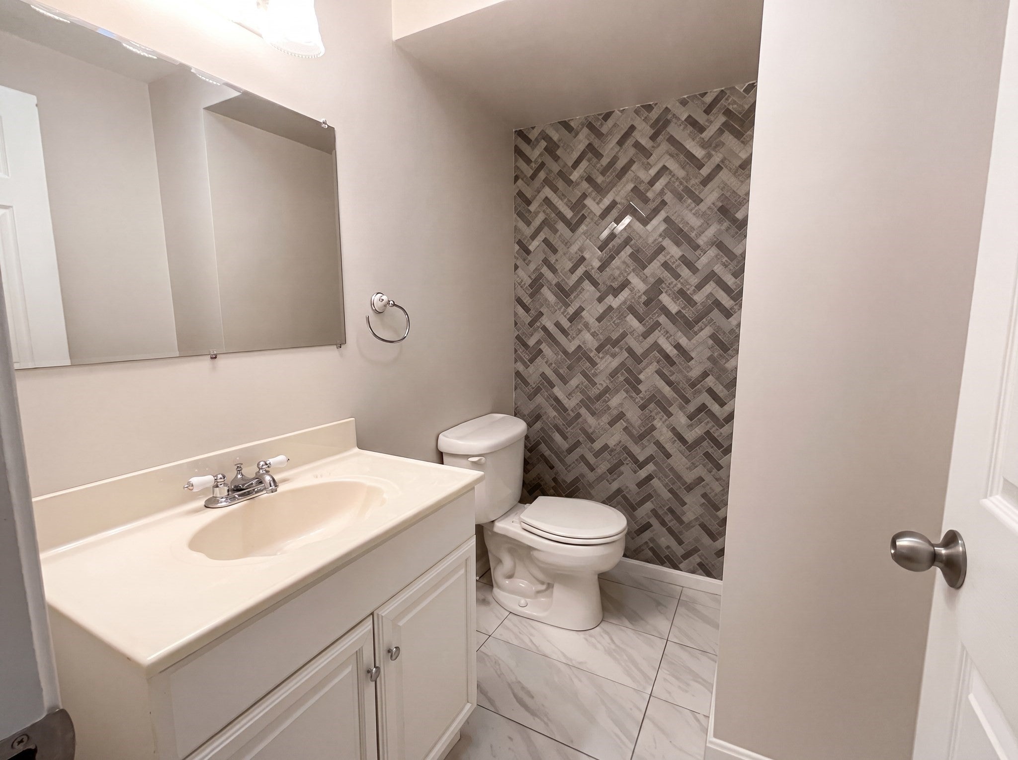 661 Main St #661, Millis, MA, 661 Main St #661, Millis, MA Photo #24
