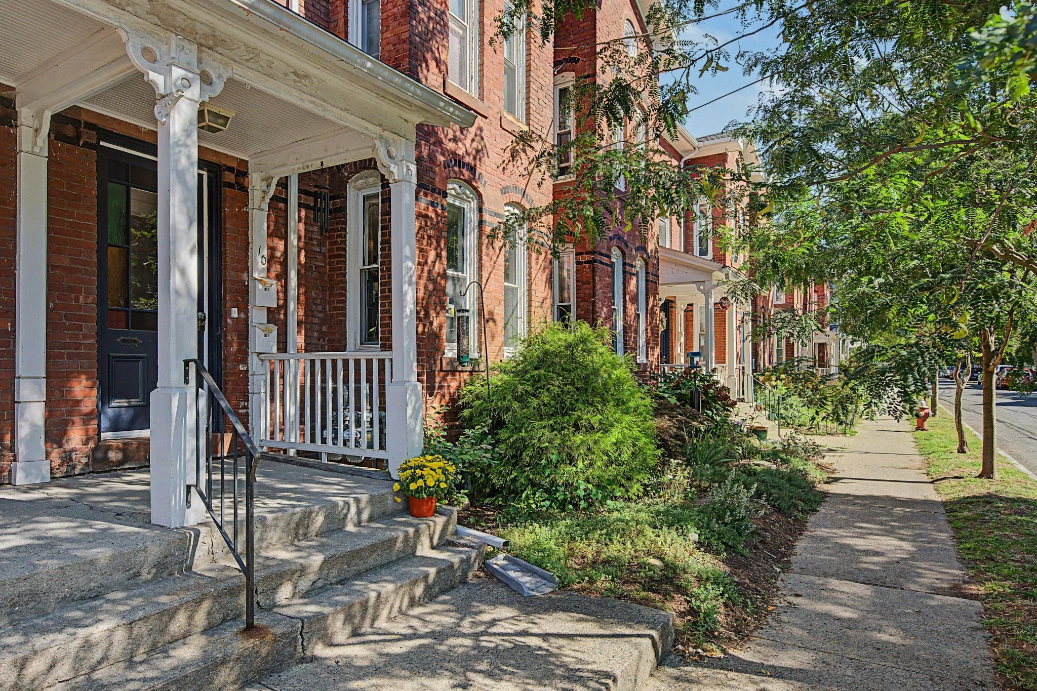 10 A Graves Ave #A, Northampton, MA Photo #1