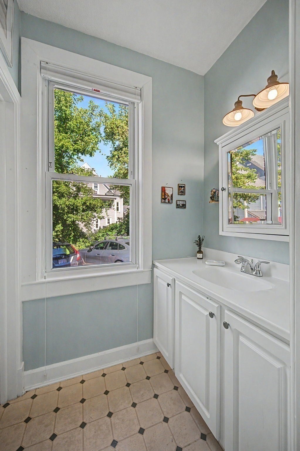10 A Graves Ave #A, Northampton, MA Photo #17