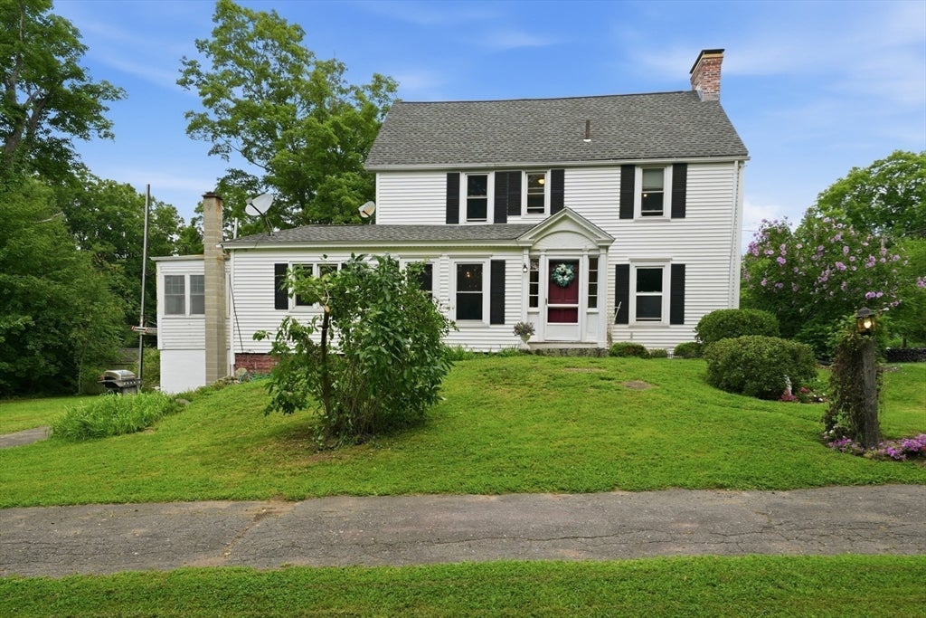211 Main St