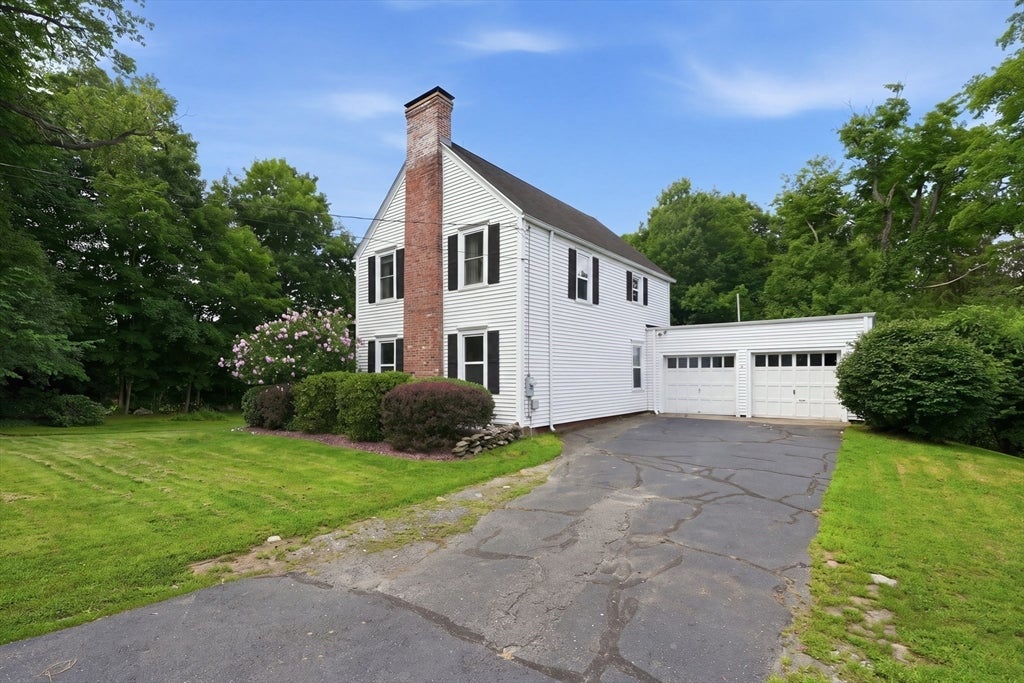 211 Main St