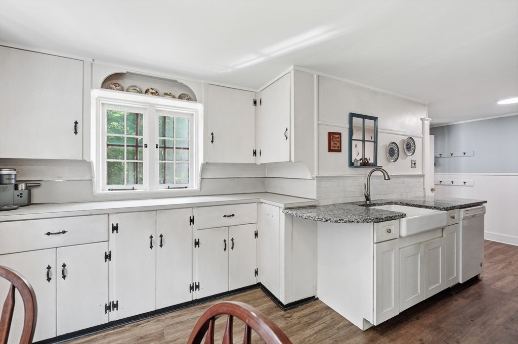 211 Main St, Wilbraham, MA, 211 Main St, Wilbraham, MA Photo #6