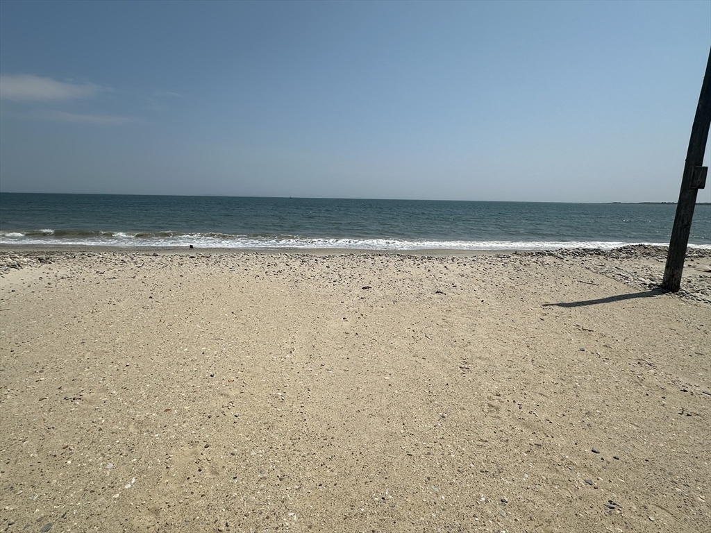 94 East Beach Road