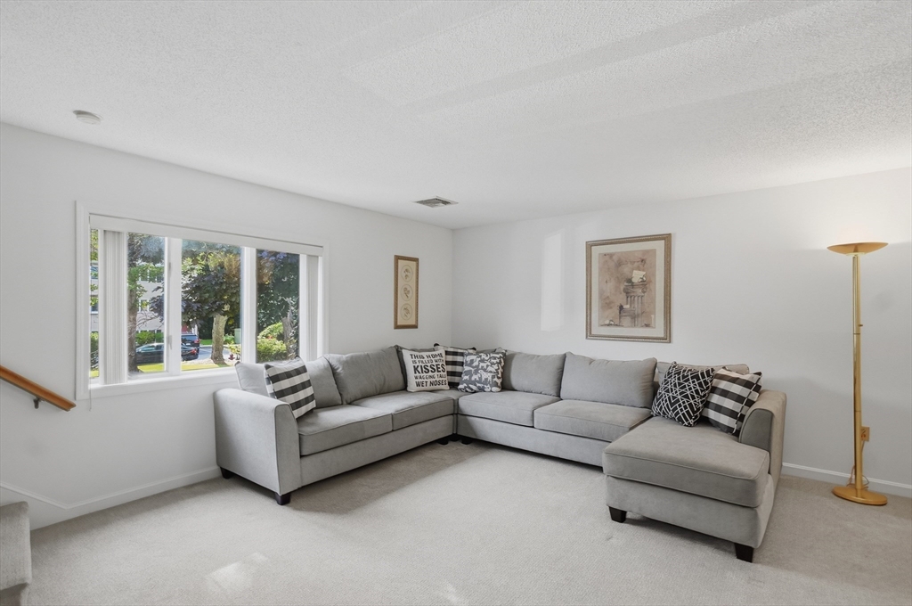 305 Salem 206
