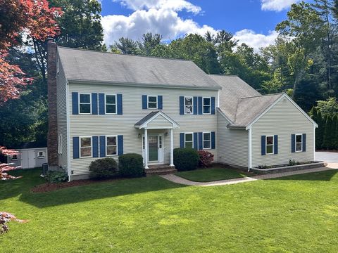 18 Virginia Dr Pembroke MA 02359
