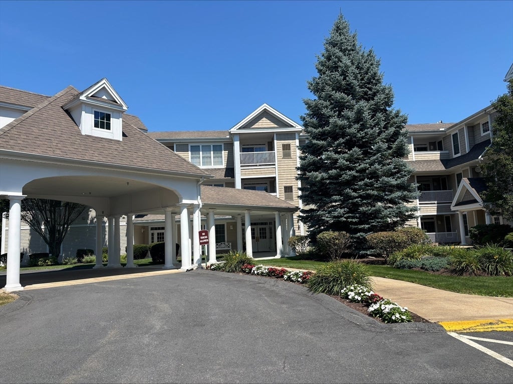 1214 Emerald Couort CT #1214, Tewksbury, MA, 1214 Emerald Couort CT #1214, Tewksbury, MA Photo #2
