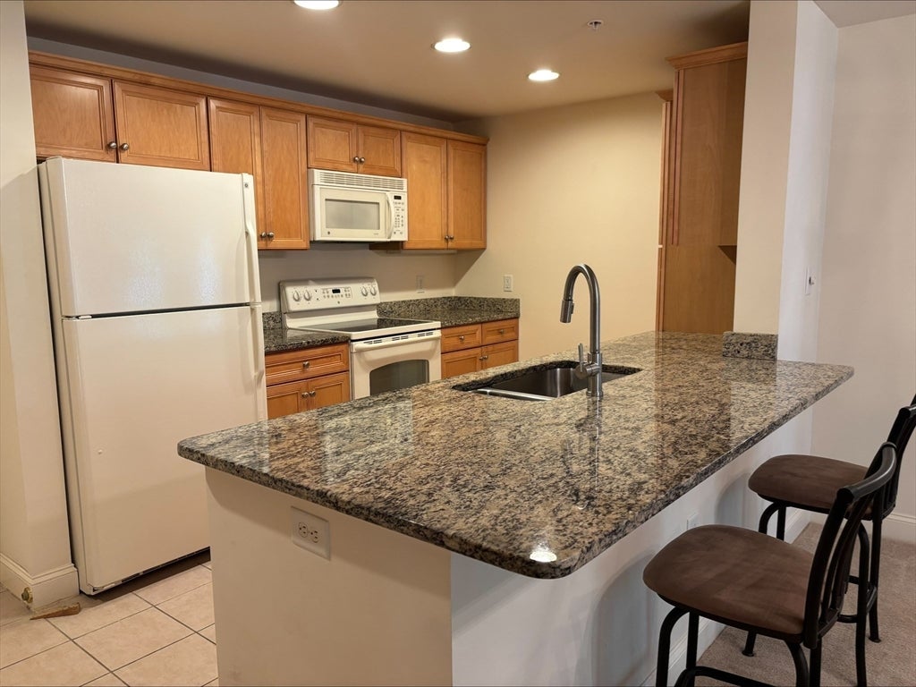 1214 Emerald Couort CT #1214, Tewksbury, MA, 1214 Emerald Couort CT #1214, Tewksbury, MA Photo #3