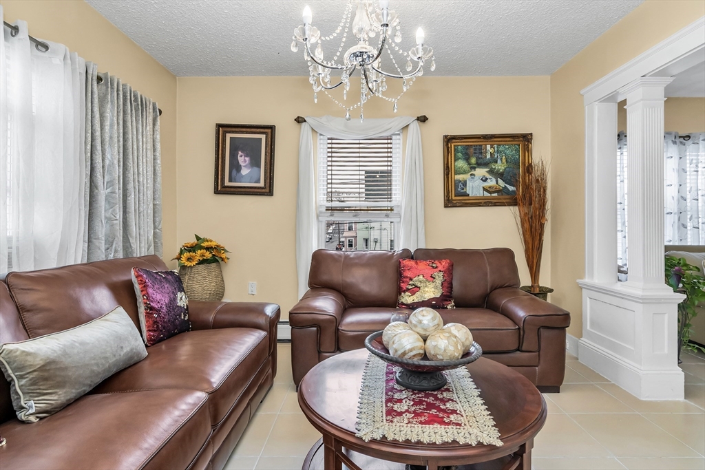 87-87A Brookfield St