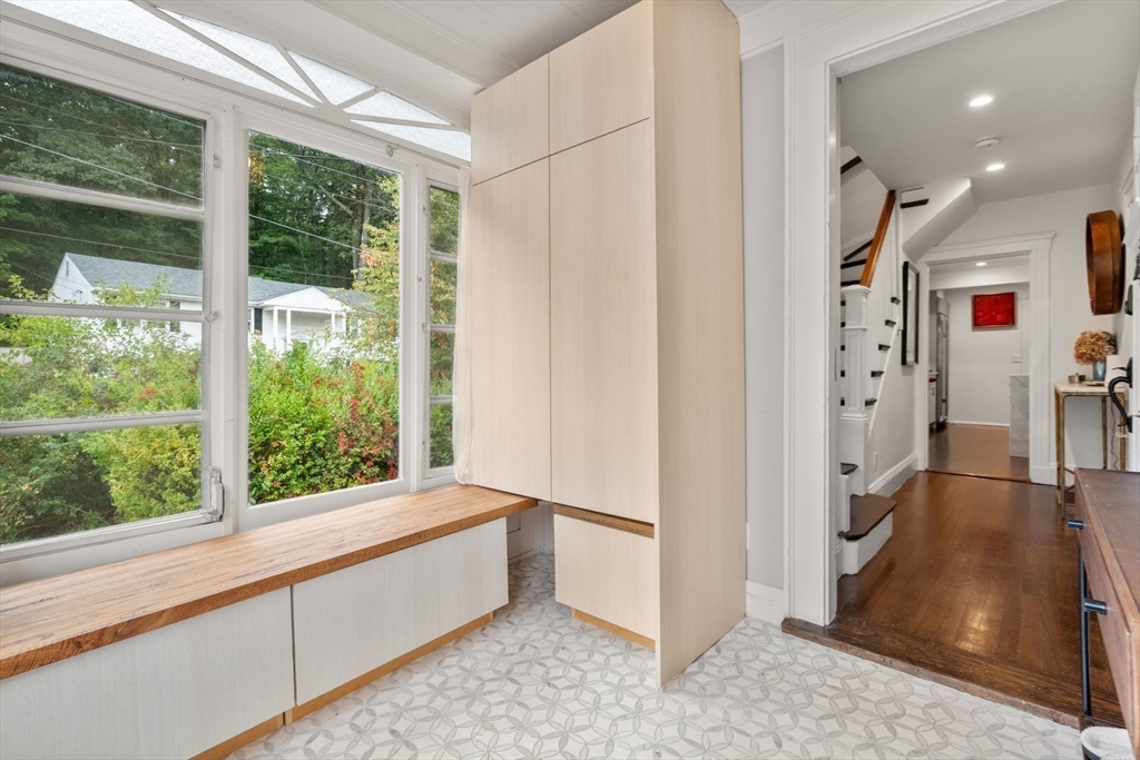 11 Furnival Rd