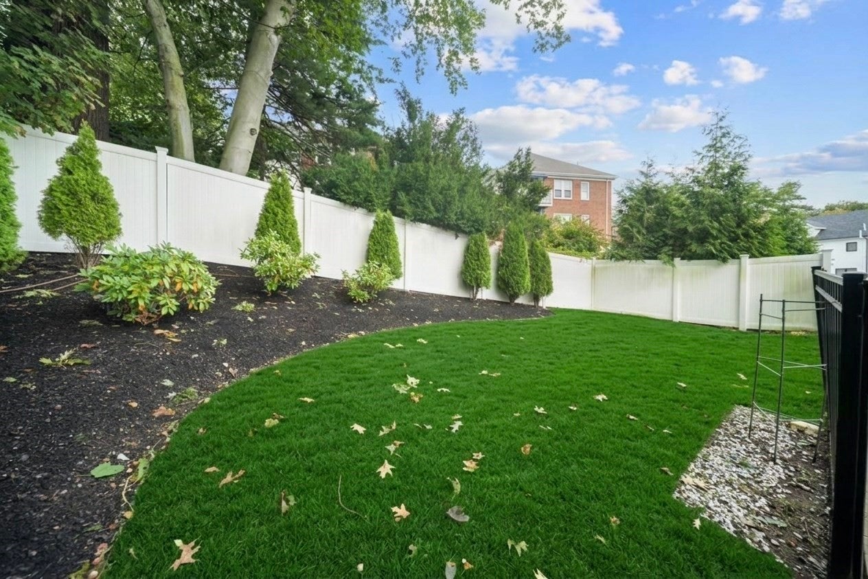 94 East Side Parkway #94, Newton, MA, 94 East Side Parkway #94, Newton, MA Photo #37