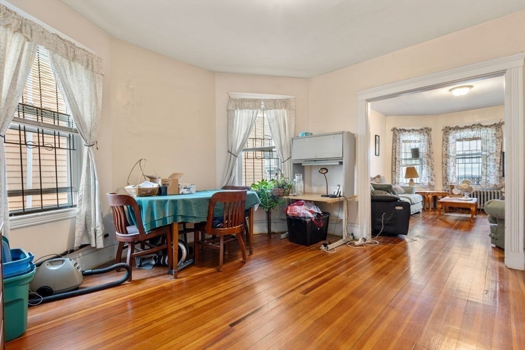 15 Nightingale St