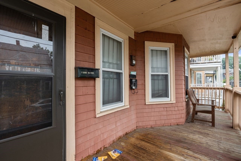 15 Nightingale St