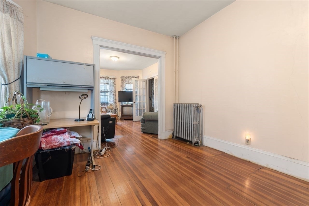15 Nightingale St
