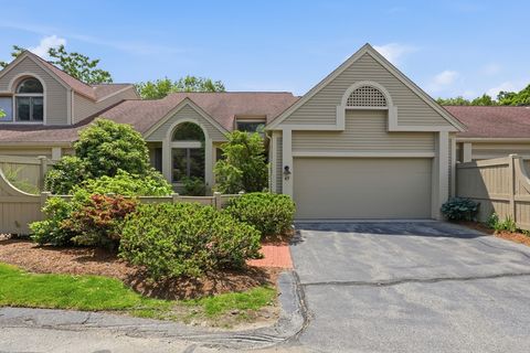 Photo of 7 Wainwright Road #47, Winchester, MA 01890 (MLS # 73534894)