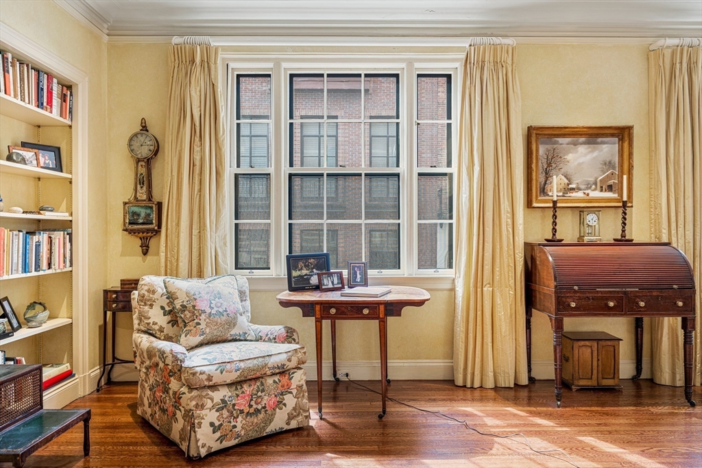 101 Chestnut Street E