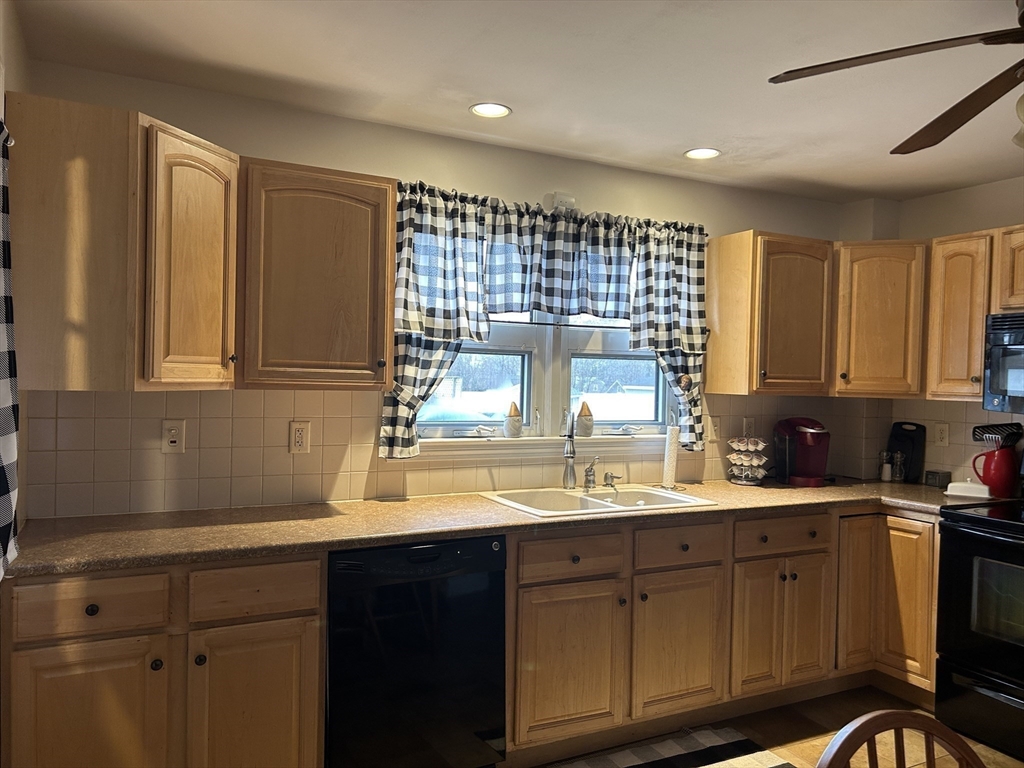 32 Farnsworth Ter