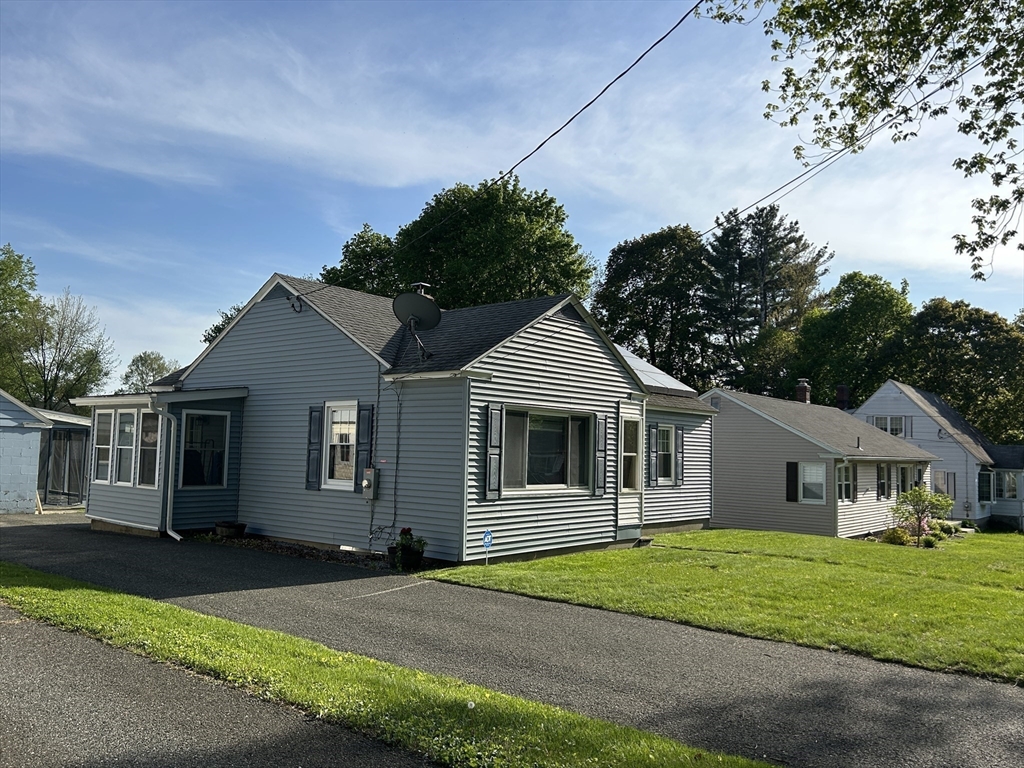 32 Farnsworth Ter