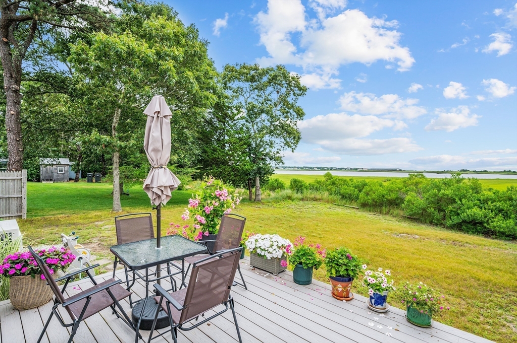 16 Gulls Cove Rd