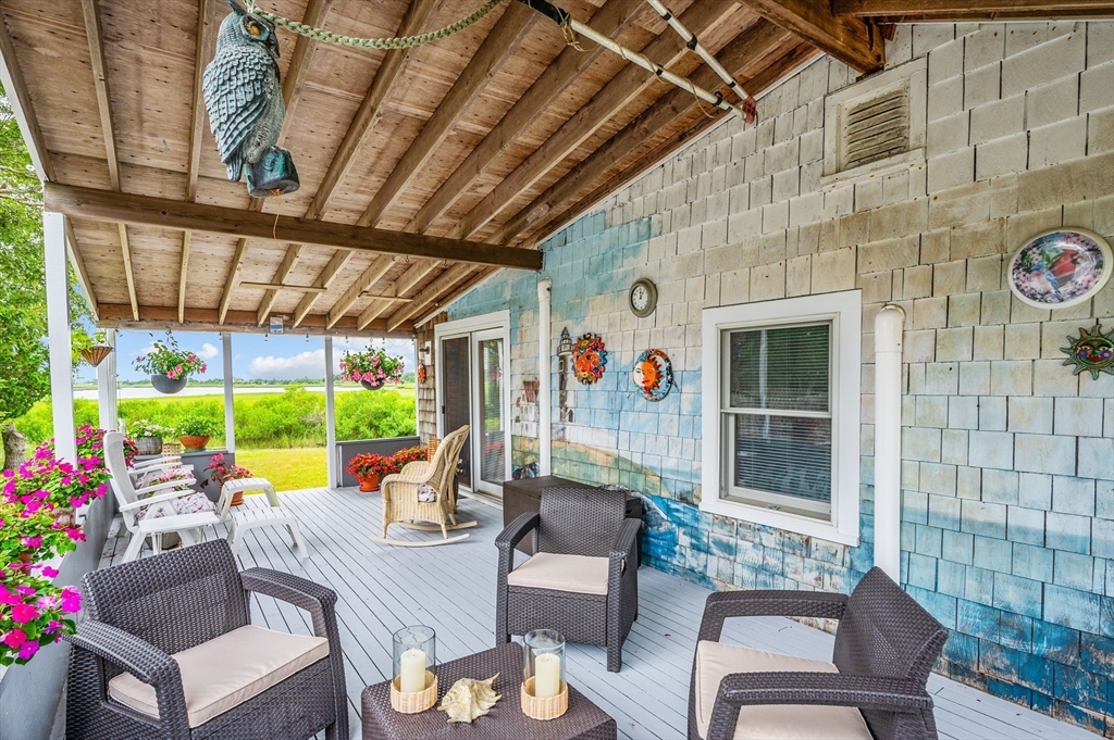 16 Gulls Cove Rd