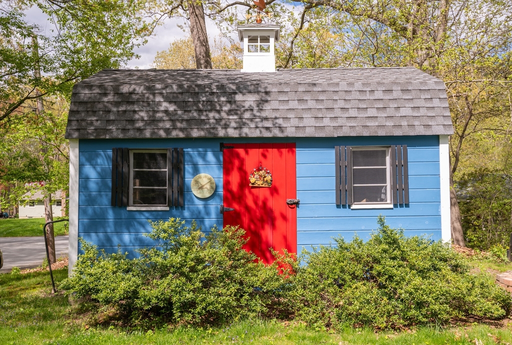 37 Colrain Rd