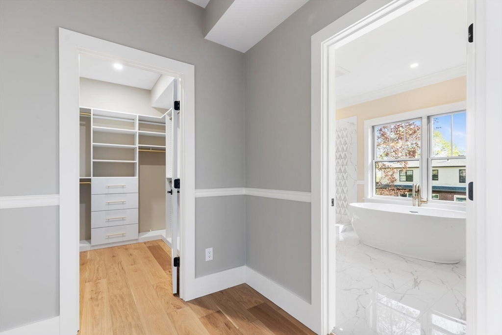 Belmont, Massachusetts 02478, United States, 6 Bedrooms Bedrooms, ,5 BathroomsBathrooms,Residential,Active,162823