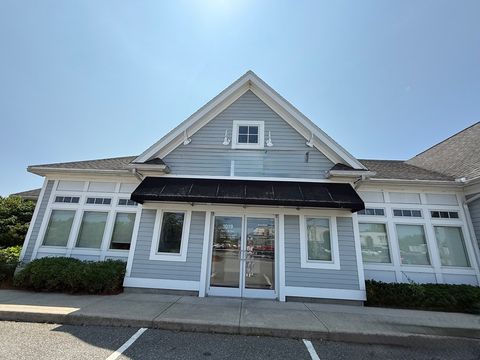 1019 Osgood St North Andover MA 01845