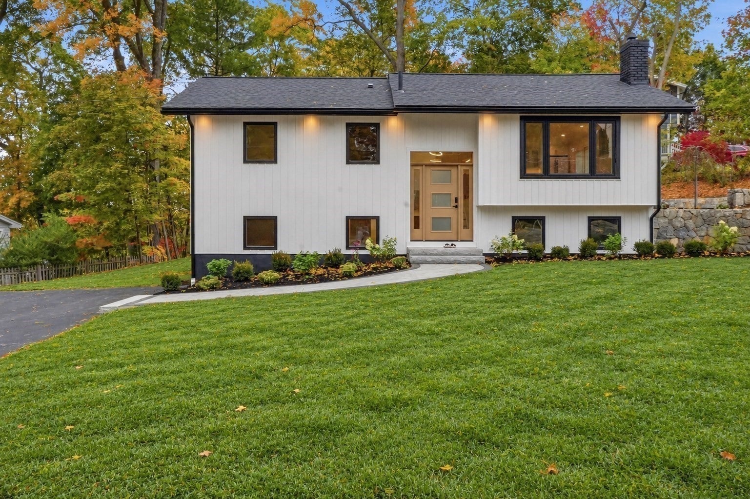 66 Ontario Dr