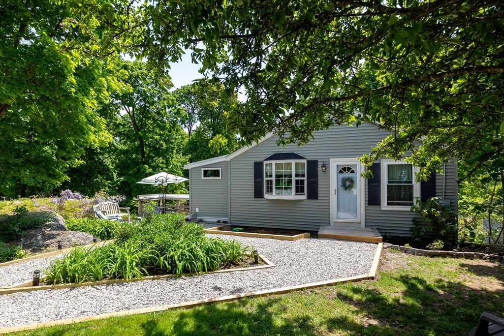 9 Shore Garden Rd