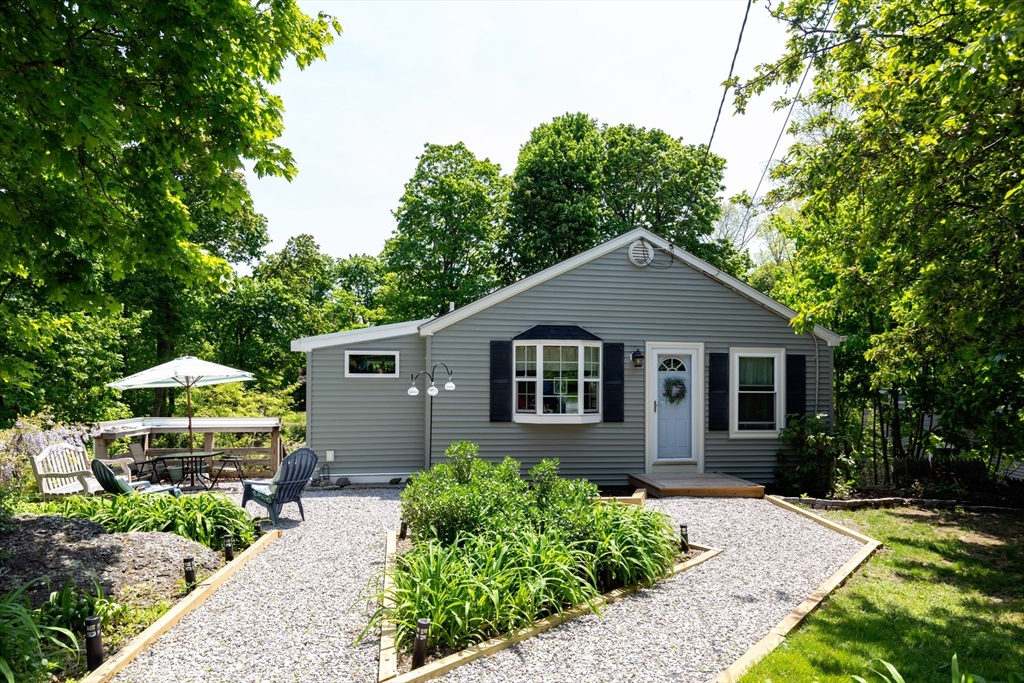 9 Shore Garden Rd