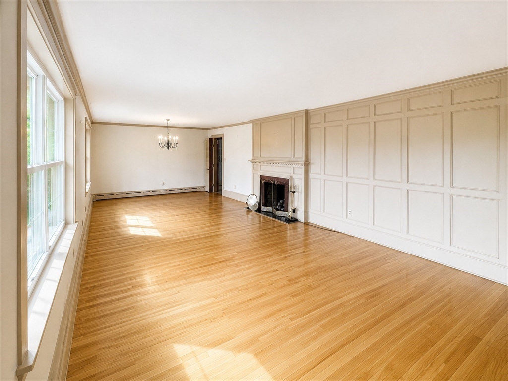 212 Charlton Road