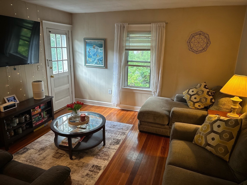 39 Davis Ave 2