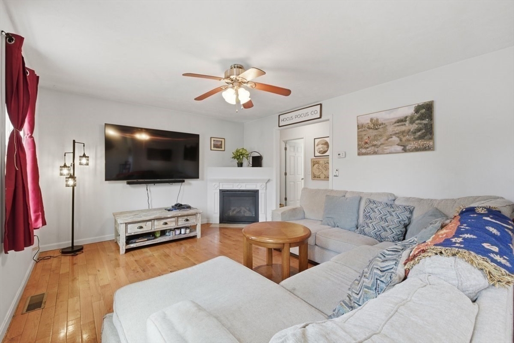106 Buzzards Bay Dr