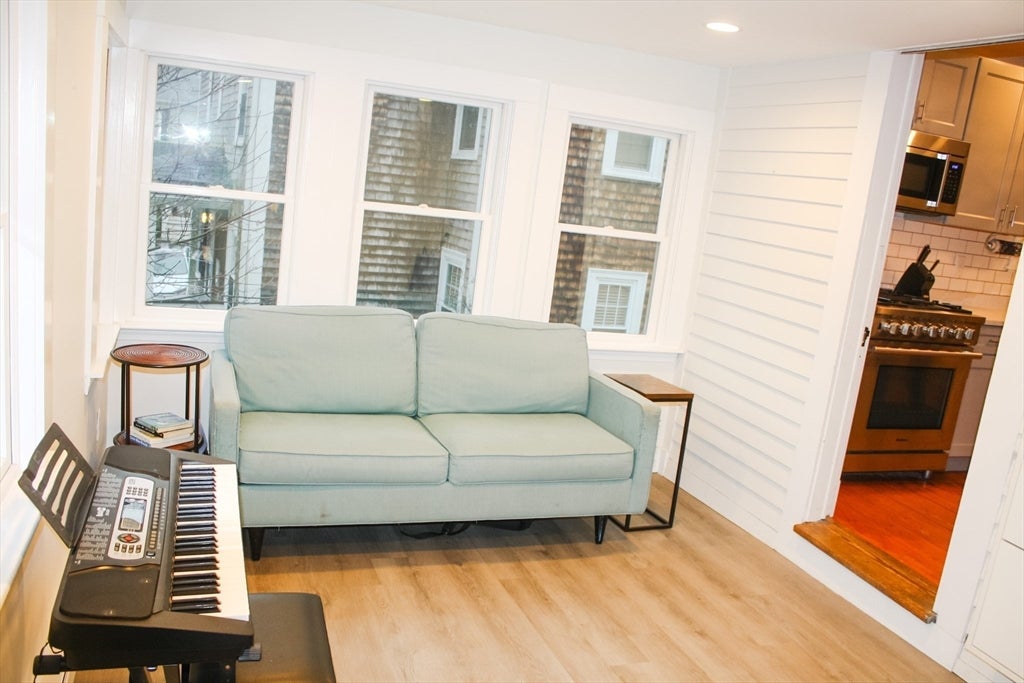24 Desmond Ave #C, Manchester, MA, 24 Desmond Ave #C, Manchester, MA Photo #5