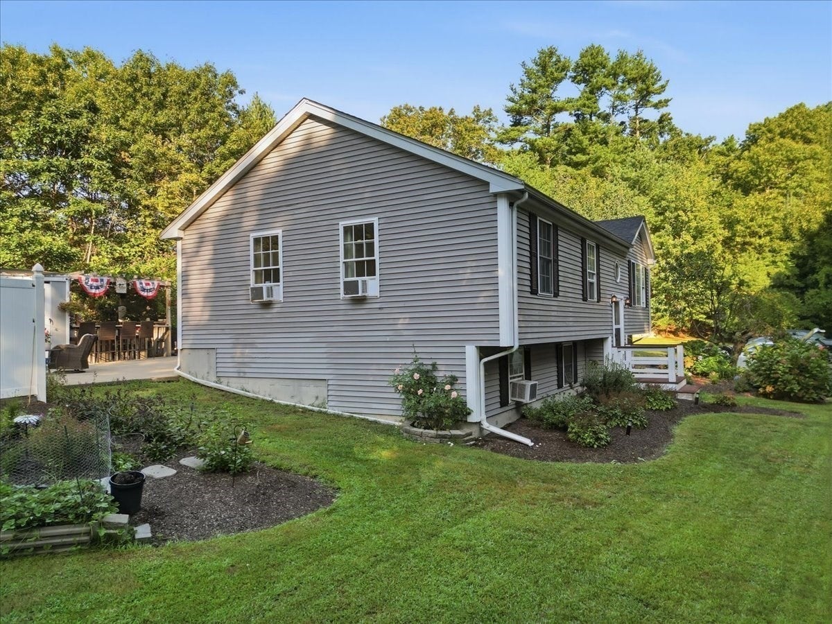 15 Old Center St, Middleboro, MA Photo #2