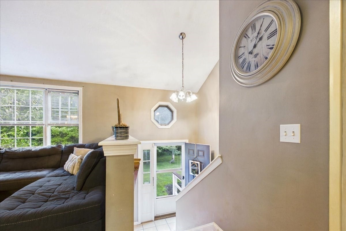 15 Old Center St, Middleboro, MA Photo #16