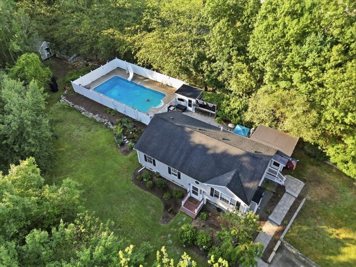 15 Old Center St, Middleboro, MA Photo #32