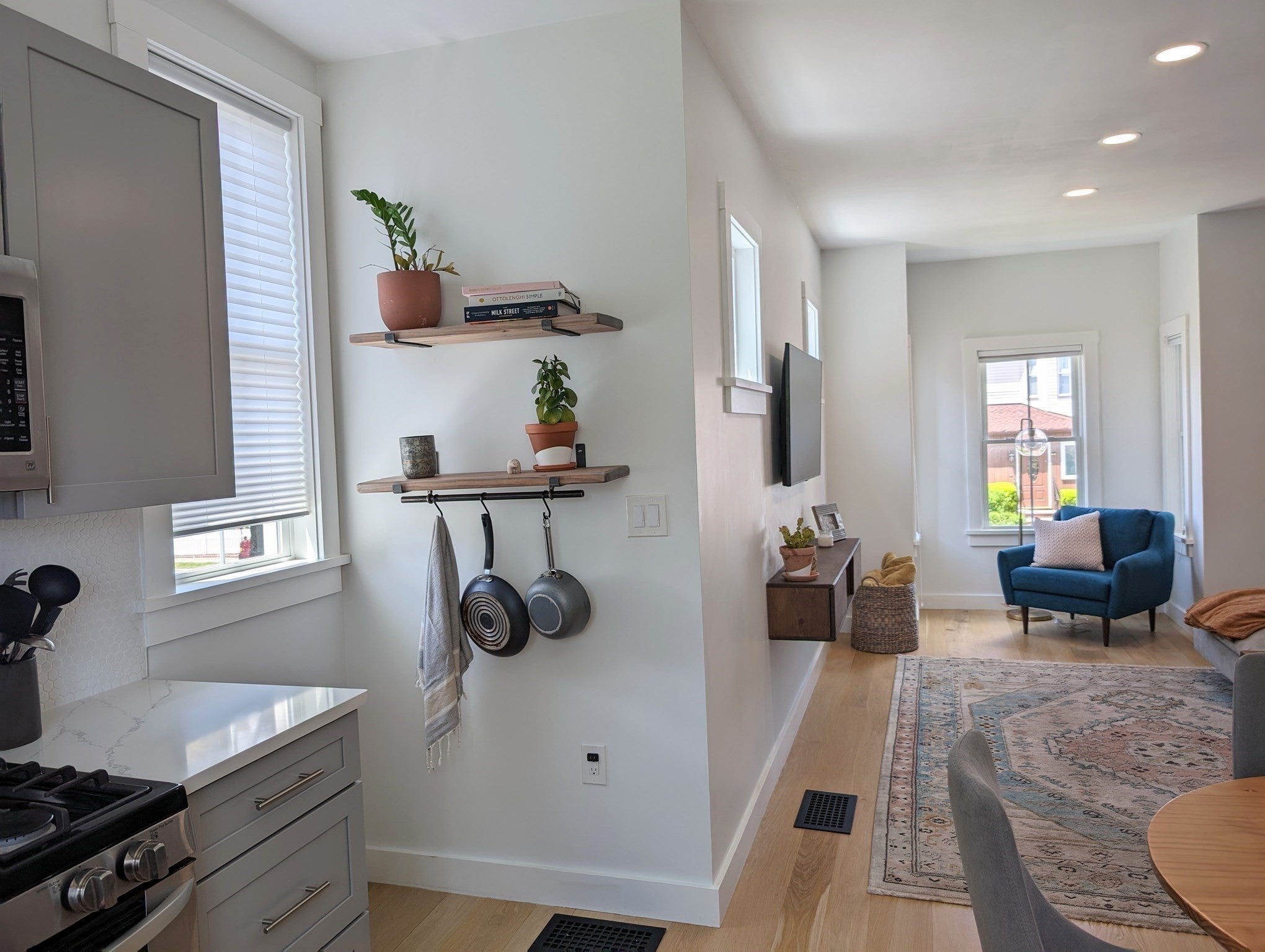 25 Spring St, Medford, MA Photo #12