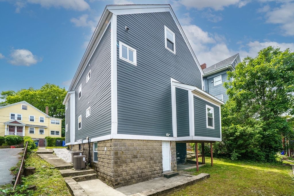 10-12 Rockledge St